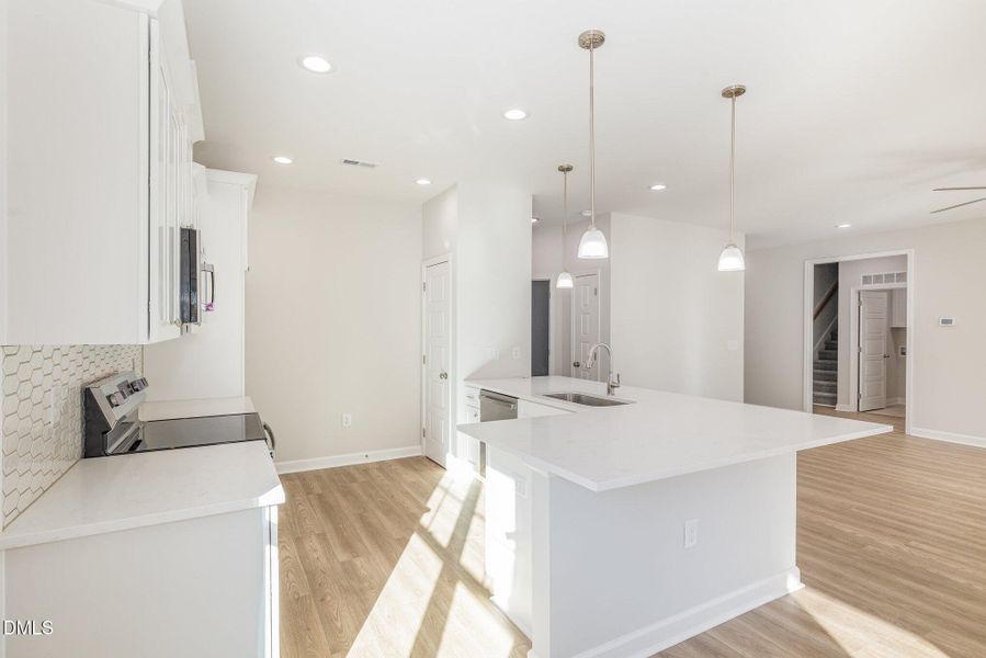 008_img_0810-edit_784