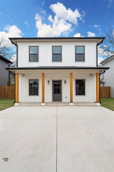 Exterior details and patio area of a home in , Valley Mills (Image 19).