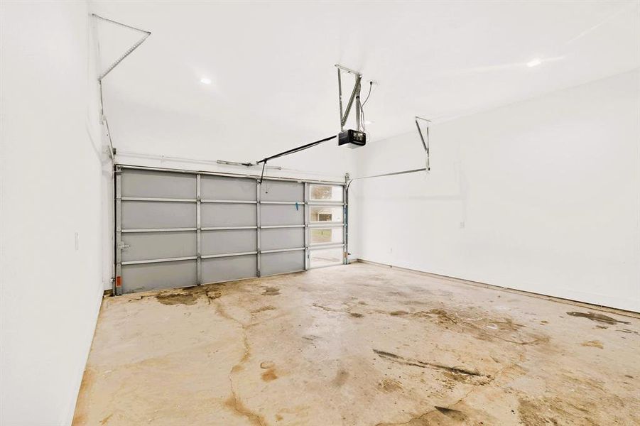 Spacious, unfurnished interior of a new home in , Dallas (Image 40). Spacious, unfurnished interior of a new home in , Dallas (Image 40).