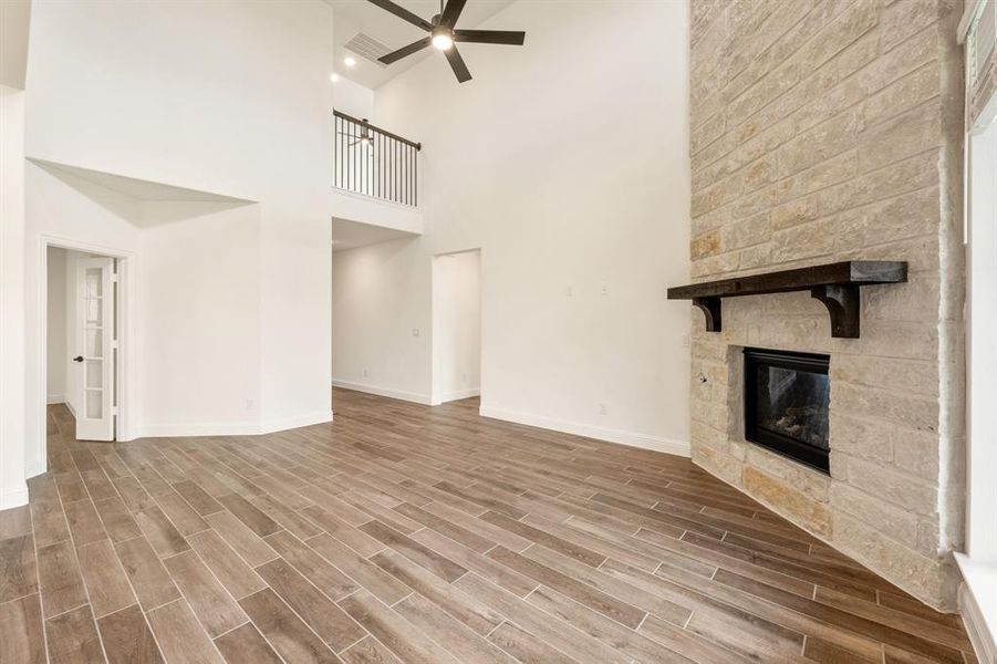 Spacious, unfurnished interior of a new home in Sonoma Verde, Rockwall (Image 39).