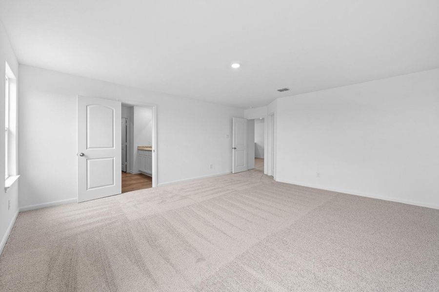 Spacious, unfurnished interior of a new home in Sunset Oaks, Maxwell (Image 7). Spacious, unfurnished interior of a new home in Sunset Oaks, Maxwell (Image 7).