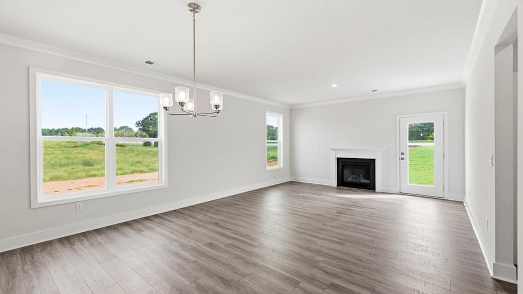 Spacious, unfurnished interior of a new home in Sycamore Cove, Woodruff (Image 20).
