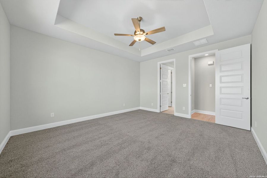 Spacious, unfurnished interior of a new home in , Castroville (Image 7).