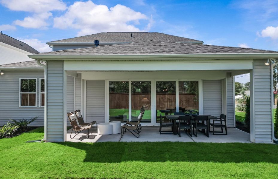 Exterior details and patio area of a home in Fox Hollow, Spartanburg (Image 25).