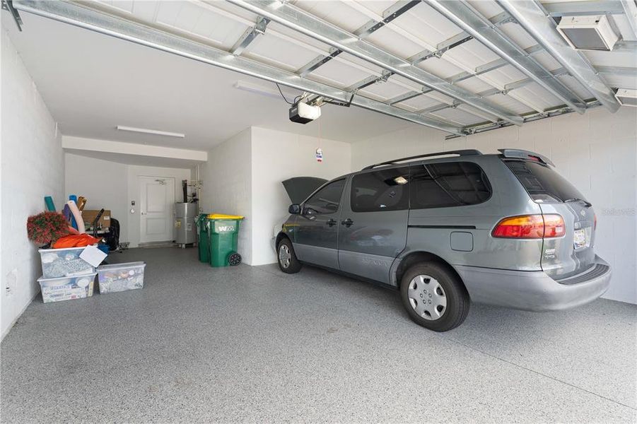 Spacious, unfurnished interior of a new home in , Punta Gorda (Image 26).
