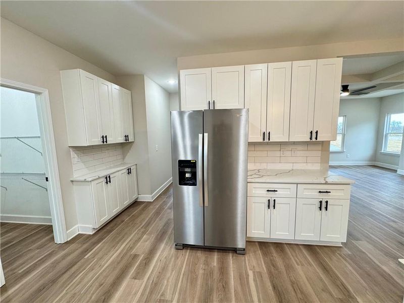 Furnished interior view inside a new home in , Gainesville (Image 5).