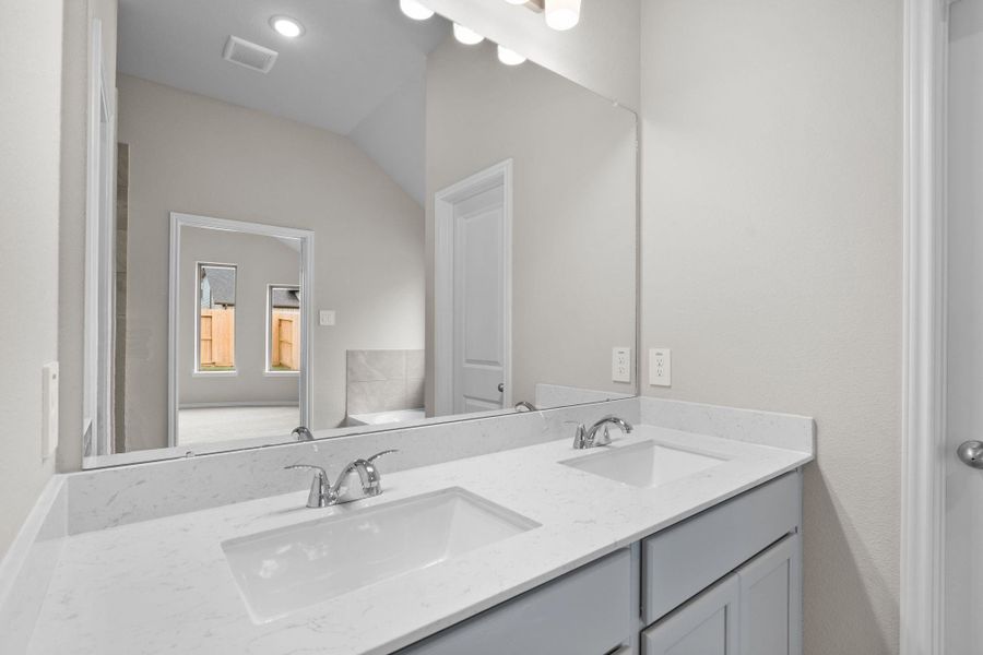 Image 28 of a home in The Highlands.