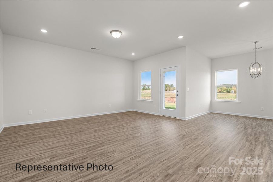 Spacious, unfurnished interior of a new home in Pine Bluff, Midland (Image 10).