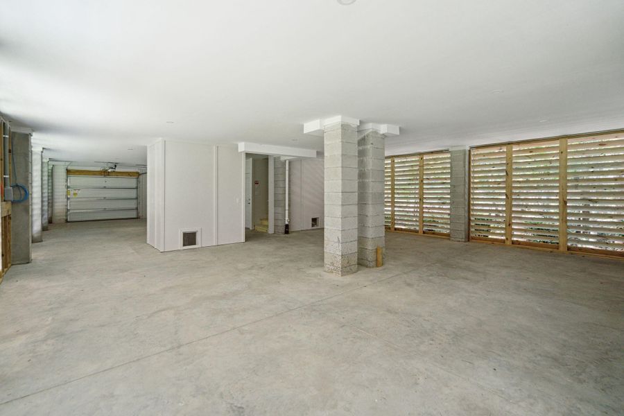 Spacious, unfurnished interior of a new home in , Johns Island (Image 59).