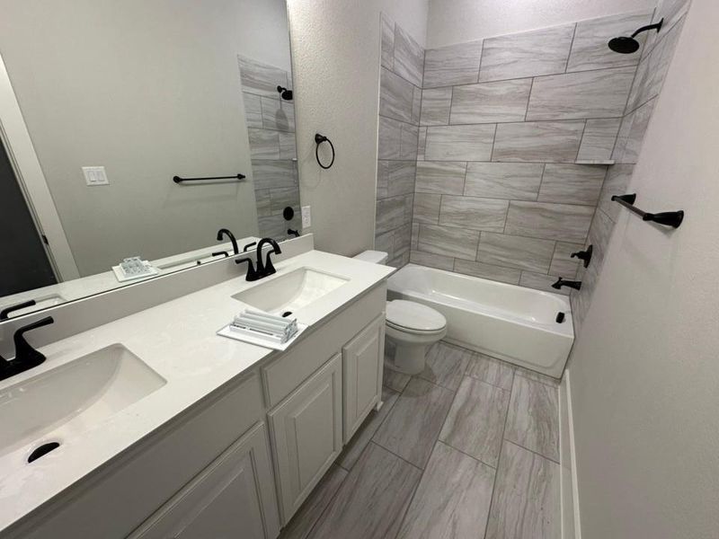 Furnished interior view inside a new home in Eagle Ridge Estates, Weatherford (Image 6). Furnished interior view inside a new home in Eagle Ridge Estates, Weatherford (Image 6).