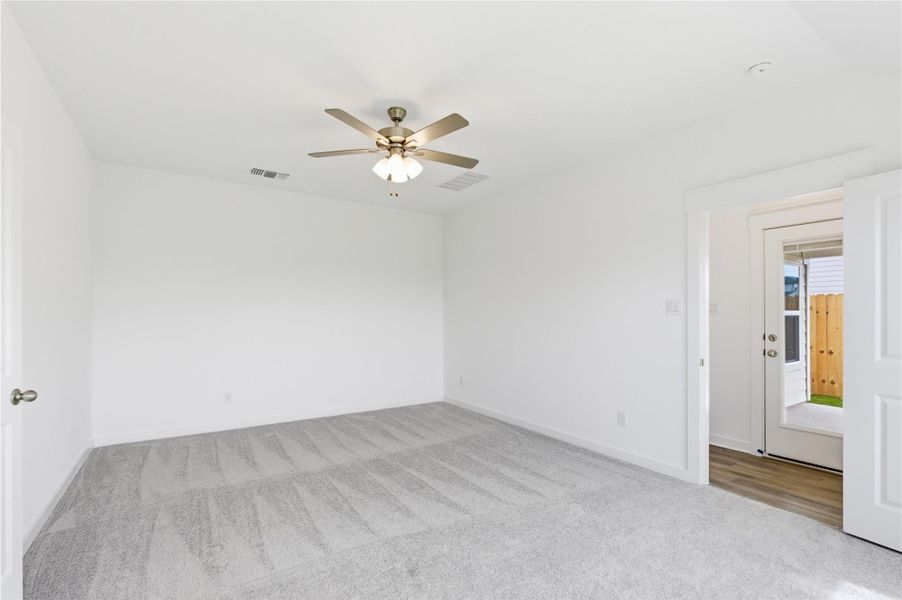 Spacious, unfurnished interior of a new home in Calumet, Jarrell (Image 21).