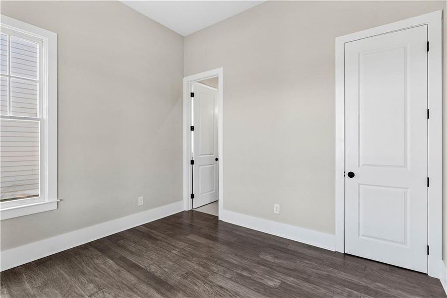 Spacious, unfurnished interior of a new home in Eastmore, Conyers (Image 17).