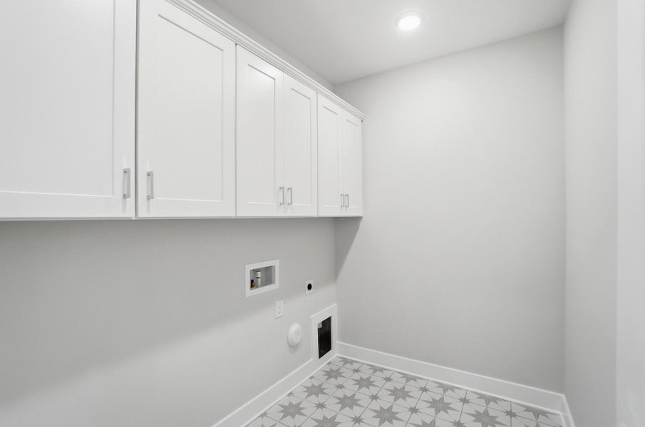 Spacious, unfurnished interior of a new home in Rone Creek, Waxhaw (Image 74).