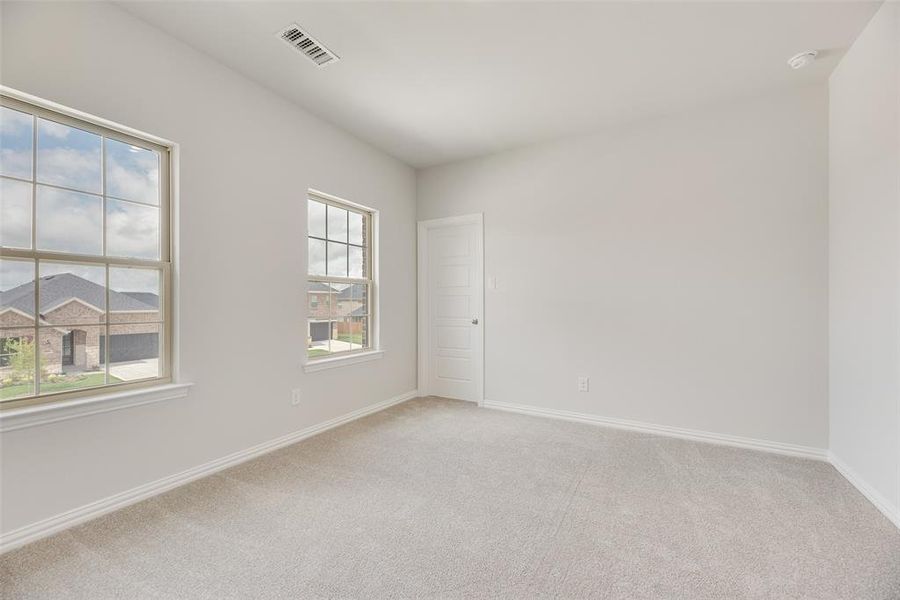 Spacious, unfurnished interior of a new home in Sutton Fields, Celina (Image 31).