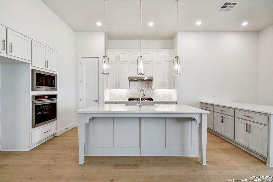 Furnished interior view inside a new home in Davis Ranch: 50ft. lots, San Antonio (Image 4). Furnished interior view inside a new home in Davis Ranch: 50ft. lots, San Antonio (Image 4).