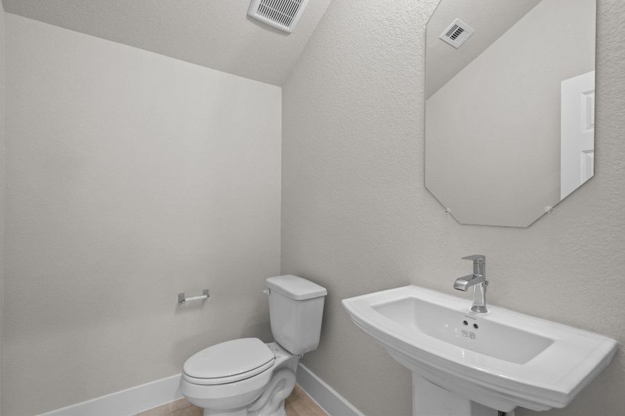 Furnished interior view inside a new home in Briarwood Crossing, Rosenberg (Image 14).