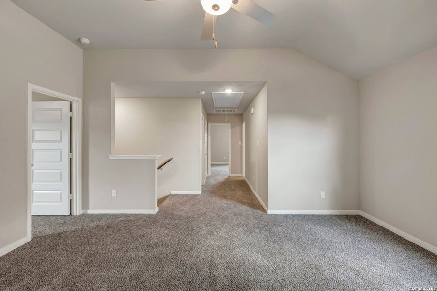 Spacious, unfurnished interior of a new home in Paloma Park, Converse (Image 22).