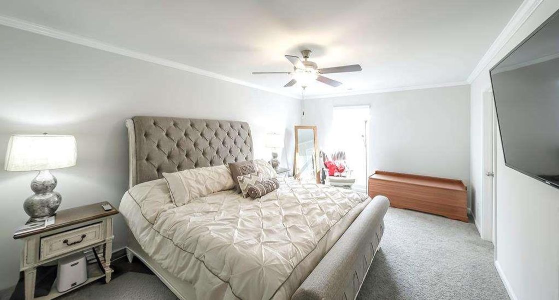 Furnished interior view inside a new home in , Bremen (Image 37).