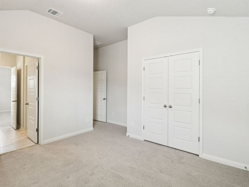 Spacious, unfurnished interior of a new home in Fox Falls, Boerne (Image 27). Spacious, unfurnished interior of a new home in Fox Falls, Boerne (Image 27).