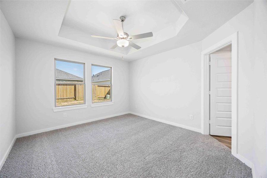 Spacious, unfurnished interior of a new home in Sandrock Station, Houston (Image 28).