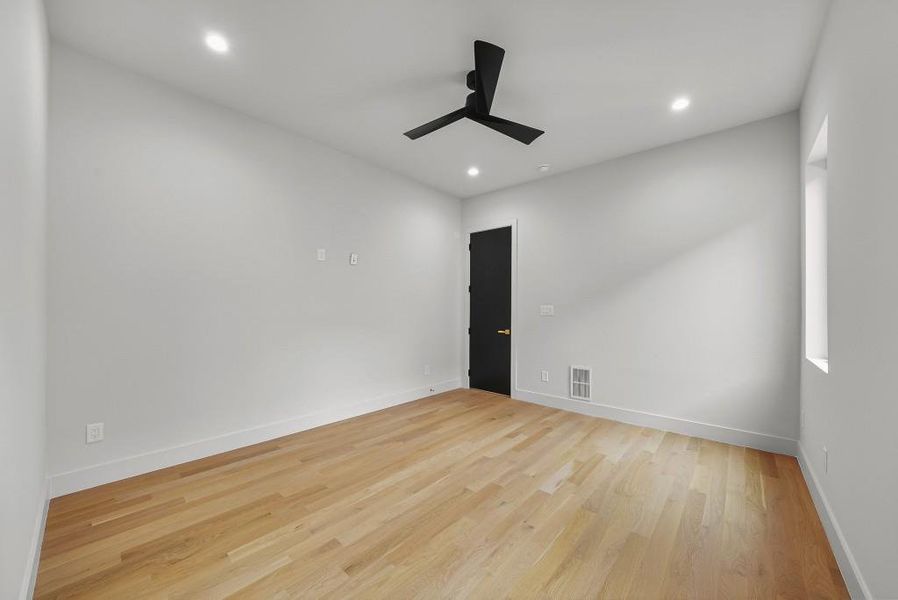 Spacious, unfurnished interior of a new home in , Decatur (Image 71).