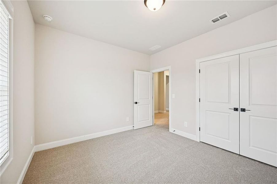 Spacious, unfurnished interior of a new home in River Pointe, Monroe (Image 43).