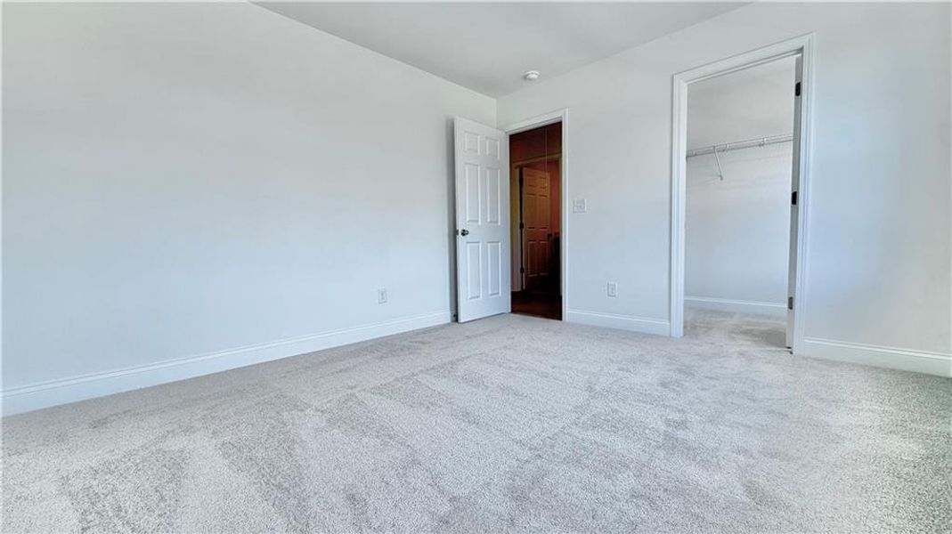 Spacious, unfurnished interior of a new home in Wehunt Meadows, Hoschton (Image 17).