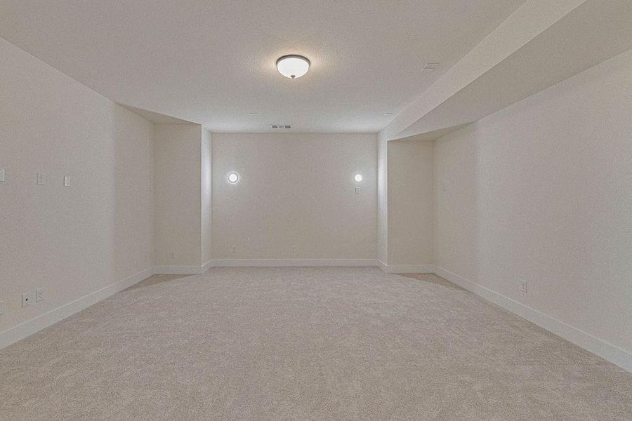 Spacious, unfurnished interior of a new home in , Prosper (Image 37).