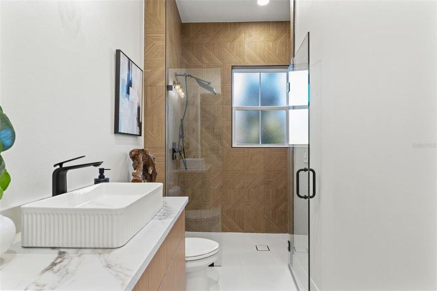 Furnished interior view inside a new home in , Seminole (Image 17).