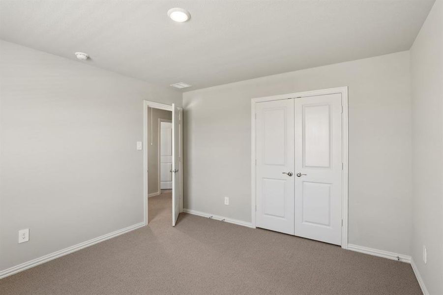 Photo is not of the actual home, but is an inspirational photo of builder’s model home and may depict options, furnishings, and/or decorator features that are not included. Photo is not of the actual home, but is an inspirational photo of builder’s model home and may depict options, furnishings, and/or decorator features that are not included.