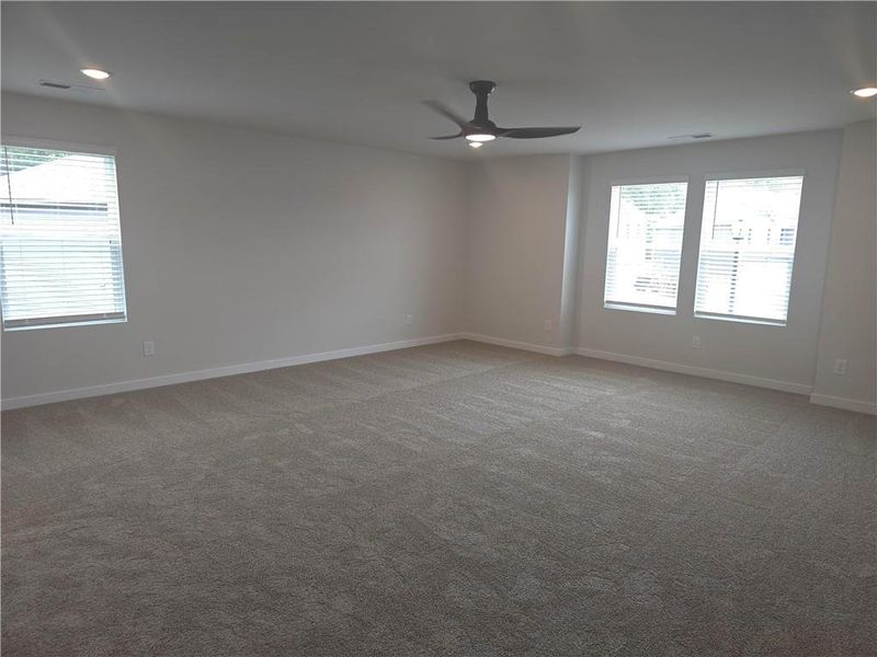Spacious, unfurnished interior of a new home in Southern Hills, McDonough (Image 23).