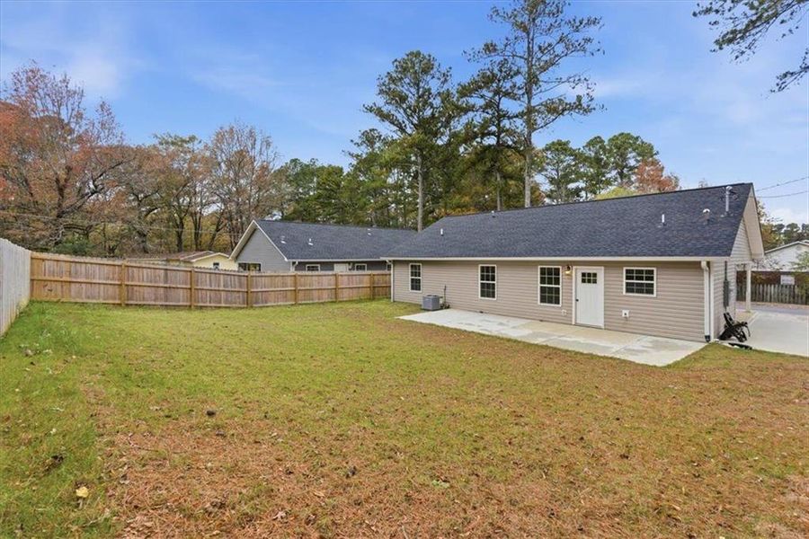 Exterior details and patio area of a home in , Rome (Image 25).
