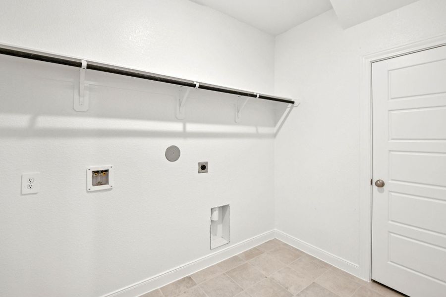 Spacious, unfurnished interior of a new home in Pine Lake Cove - Classic Series, Montgomery (Image 33).