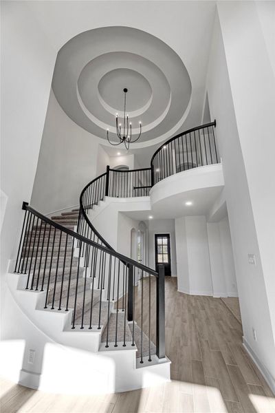 Spacious, unfurnished interior of a new home in Fulshear Lakes - 60', Fulshear (Image 9).