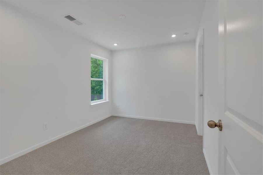 Spacious, unfurnished interior of a new home in The Overlook at Factory Shoals, Mableton (Image 24). Spacious, unfurnished interior of a new home in The Overlook at Factory Shoals, Mableton (Image 24).