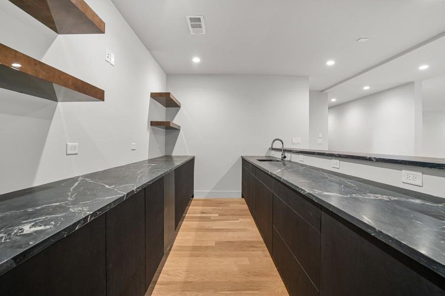 Image 86 of a home in .