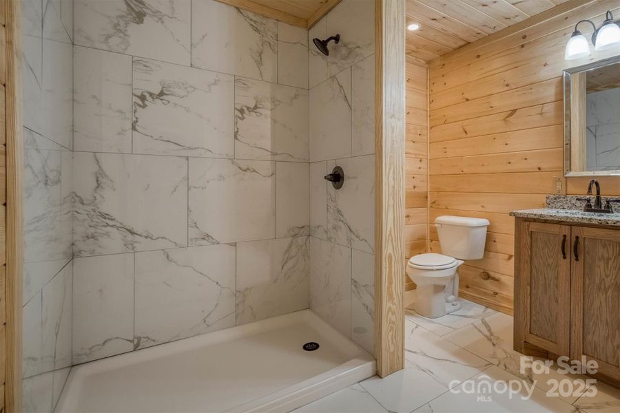 Furnished interior view inside a new home in , Valdese (Image 4).