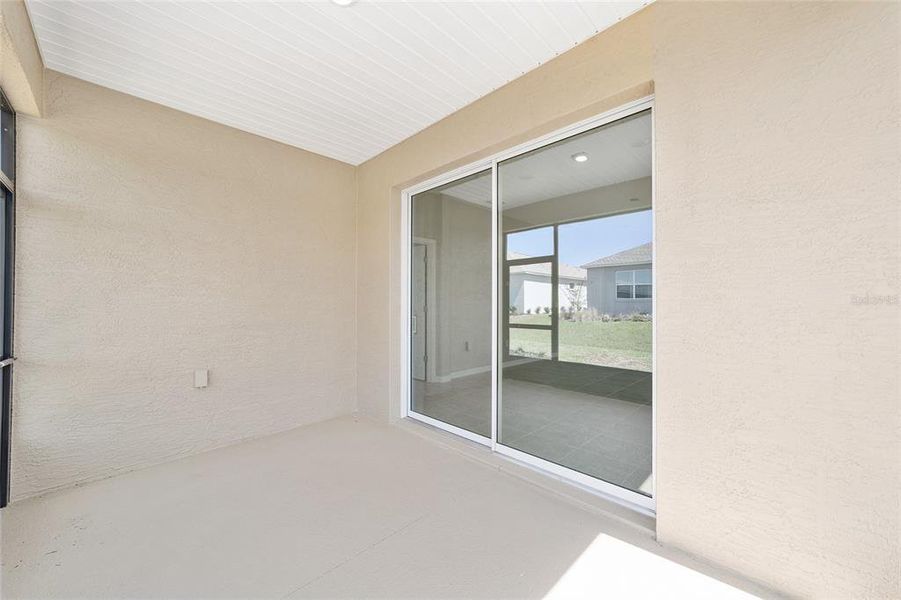 Exterior details and patio area of a home in , Ocala (Image 20).