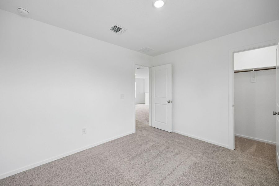 Spacious, unfurnished interior of a new home in Windcress, Cove (Image 26).