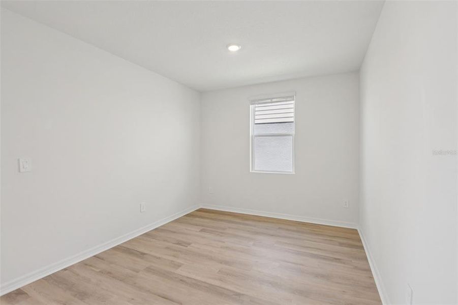 Spacious, unfurnished interior of a new home in Hilltop Vistas, Dade City (Image 23).