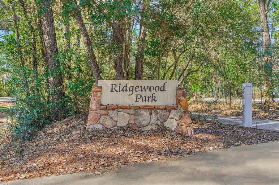 Walk or bike to Ridgewood Park - only minutes away!