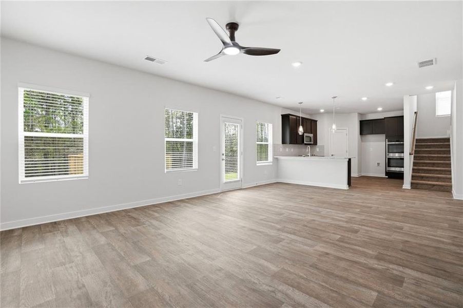 Spacious, unfurnished interior of a new home in Creekbend Overlook, South Fulton (Image 27).