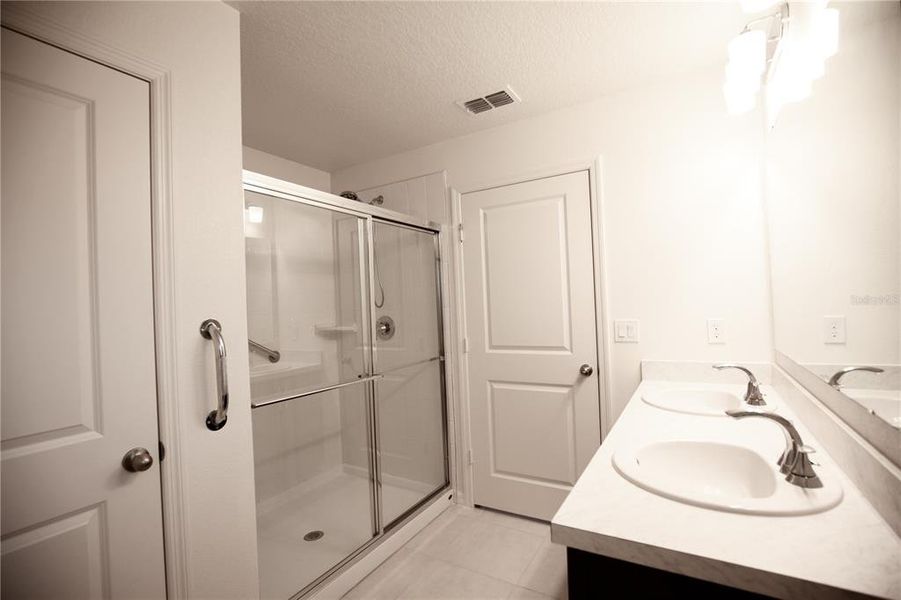 Furnished interior view inside a new home in , Leesburg (Image 30). Furnished interior view inside a new home in , Leesburg (Image 30).
