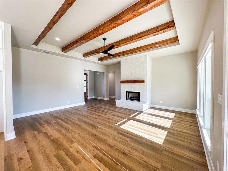 Spacious, unfurnished interior of a new home in , Paradise (Image 15).