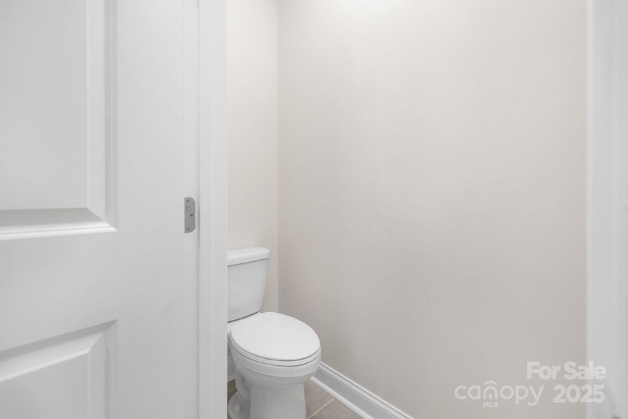 Image 27 of a home in Handsmill on Lake Wylie.