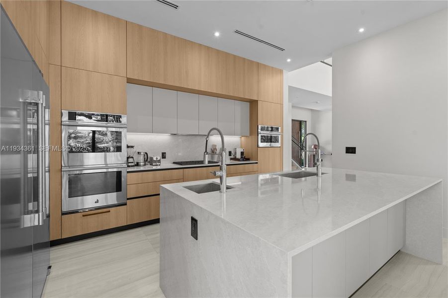 Furnished interior view inside a new home in , Miami (Image 43).