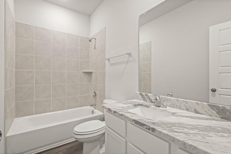 Furnished interior view inside a new home in Rocky Creek Crossing, Fort Worth (Image 9). Furnished interior view inside a new home in Rocky Creek Crossing, Fort Worth (Image 9).