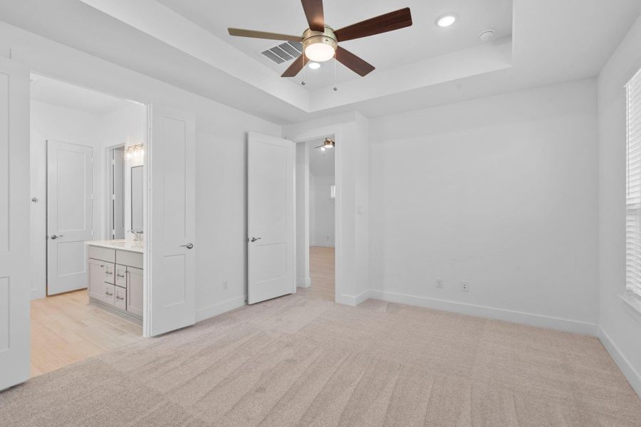 **Photos are representative - not of actual home** **Photos are representative - not of actual home**