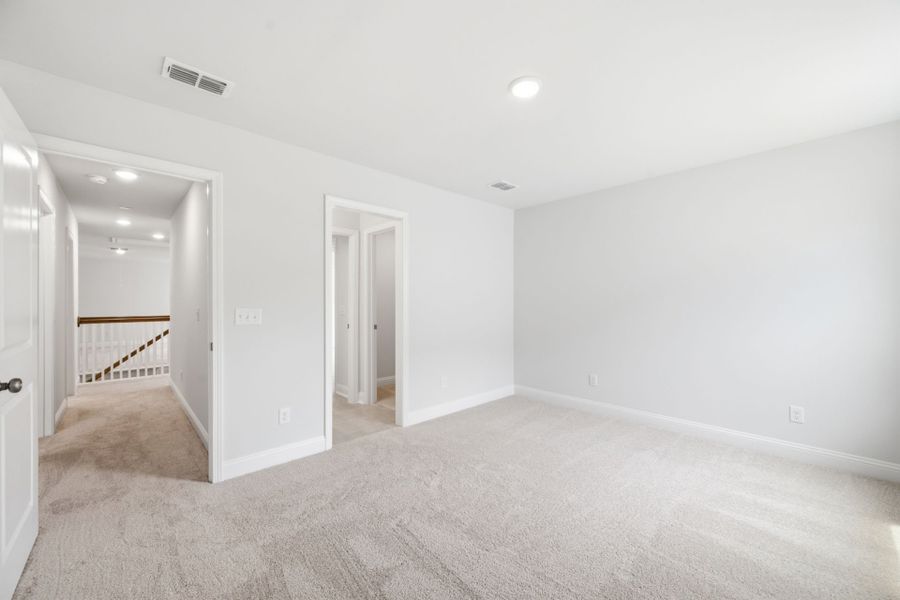 Spacious, unfurnished interior of a new home in Carriage Estates, Lexington (Image 53). Spacious, unfurnished interior of a new home in Carriage Estates, Lexington (Image 53).