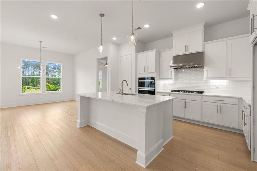 Furnished interior view inside a new home in , Kennesaw (Image 8).